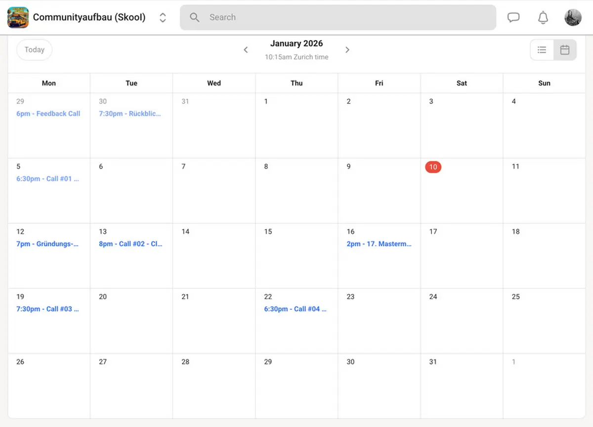 Skool Kalenderansicht: geplanter 7-Tage Ablauf und Community Calls